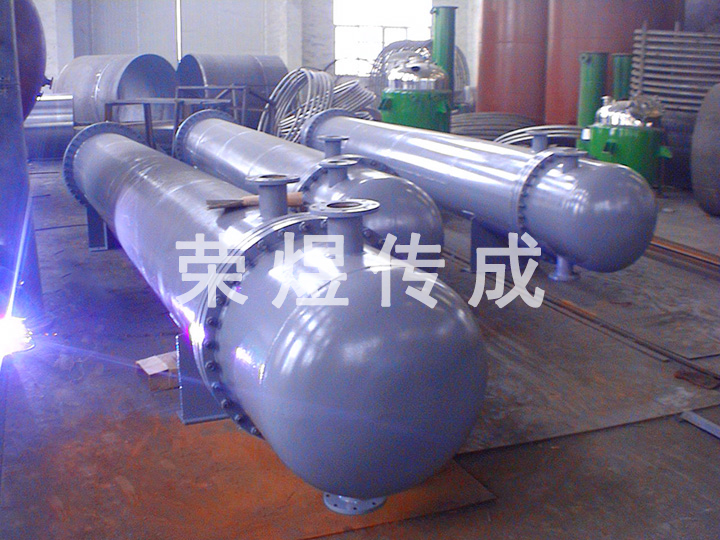 150M浮頭式換熱器(qì)