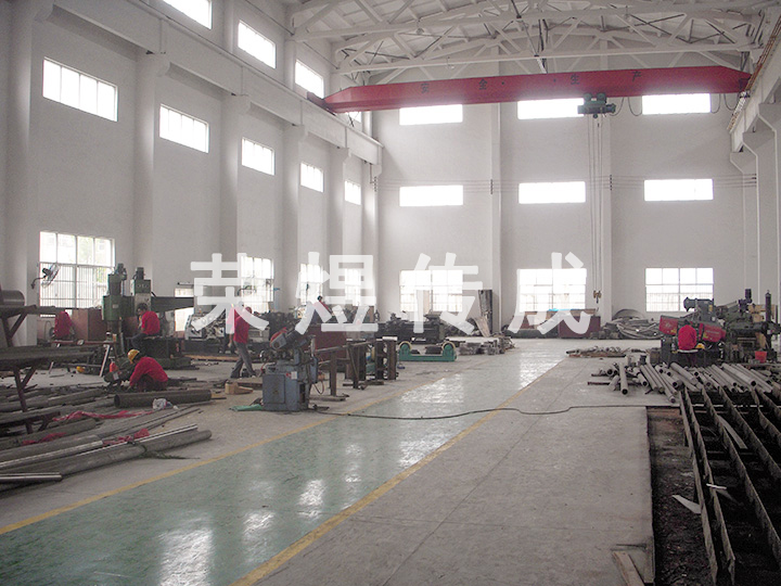 金(jīn)加工(gōng)車(chē)間